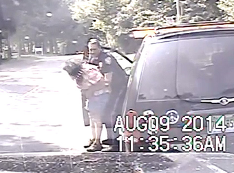 Police Officer Pulls Over A Woman, And Then Ends Up Incredibly Saving Her Life.