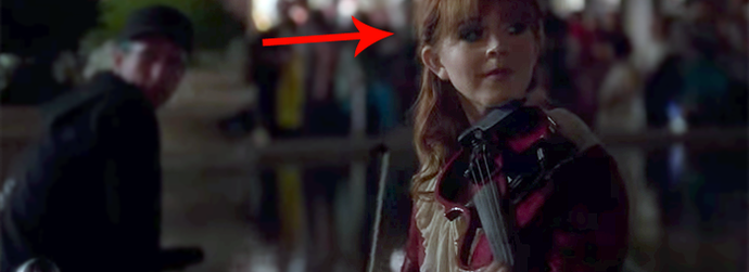 A Crowd Gets A Spontaneous, Magical Performance From Violinist Lindsey Stirling.