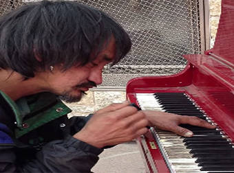 He Was Homeless for 30 Years, But This Man Still Has Some Serious Talent.