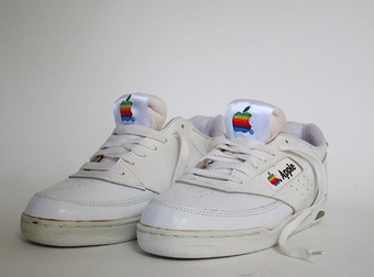 These Bizarre Apple Products Prove Apple Wasn’t So Cool In The 80’s.