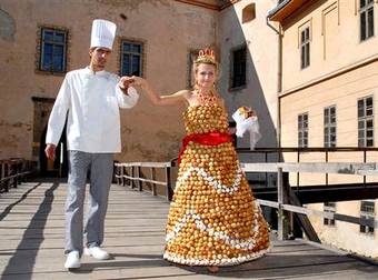 Here Are Some Of The 15 Weirdest Dresses Anyone Ever Dreamed Up.