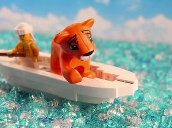This Teenager Has Recreated Your Favorite Film Moments With Legos. YEP.