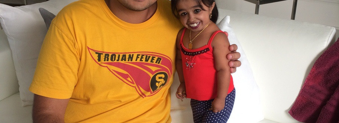 No, That’s Not Photoshop. It’s The World’s Smallest Woman And She Is TINY.