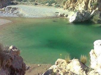 This Beautiful Lake Just Appeared Out Of Nowhere In The Desert. Seems Legit?