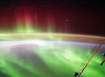 Watch a Stunning Timelapse Video of an Aurora Over New Zealand. Amazing.