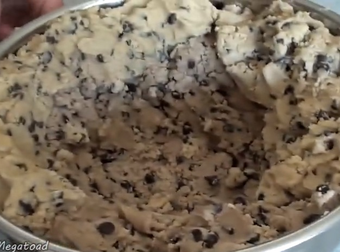 What This Genius Did With A Few Rolls Of Cookie Dough Is Inspired. Internet Hero!