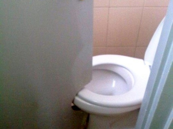 When I Saw These Hilarious Design Fails, I Couldn’t Stop Laughing. How Did These People Get Hired?