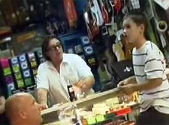 A Young Boy Hanging Out In A Music Store Started To Sing. And Dropped Everyone’s Jaws.