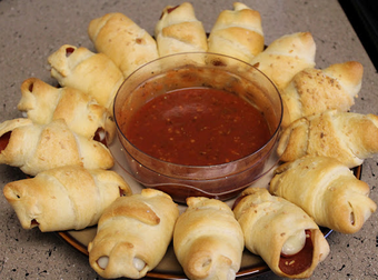 This Is How You Can Make Homemade Pizza Rolls. It’s Really That Easy.