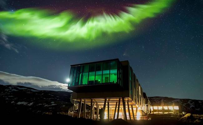 ION Hotel Northern Lights Bar: Designed so that guests can view the northern lights, this bar in Iceland offers some spectacular views.