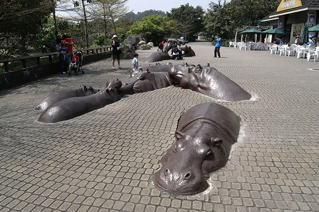 11.) Hippo Sculptures (Taipei, Taiwan)