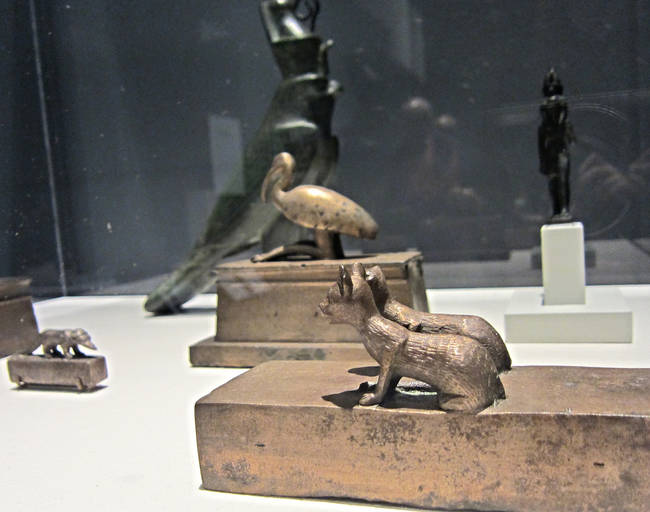 A coffin for kittens (foreground),  850-540 BCE.