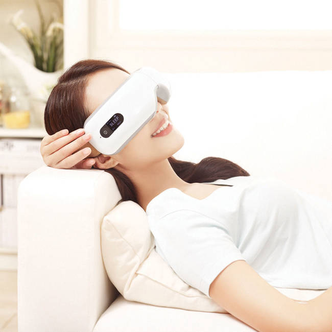 <a href="https://www.skymall.com/isee4-wireless-eye-and-temple-massager/BDB102.html" target="_blank">iSee4 Wireless Eye and Temple Massager</a>