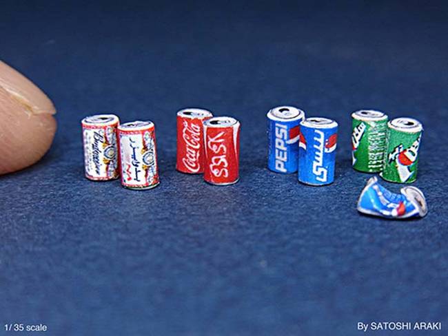 Look at those tiny soda cans. Amazing.