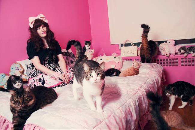 <p>The effect looks most realistic when the person really does have multiple cats.</p>