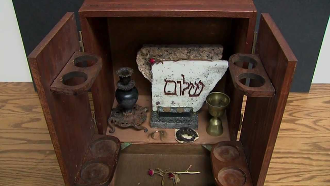 3.) The Dybbuk Box