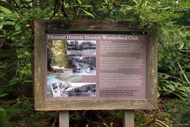 This sign provides hikers with information about the Wonderland Club.