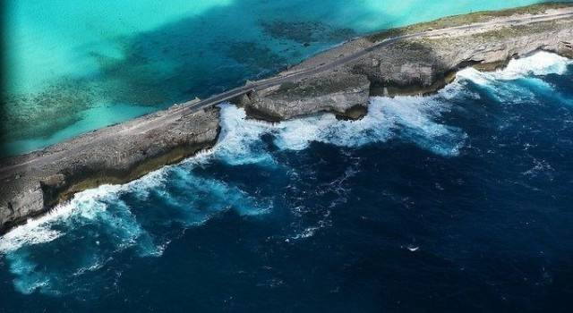 Here you can see the where the two bodies of water connect at Glass Window Bridge, where the dark murky Atlantic meets the clear blue Caribbean.