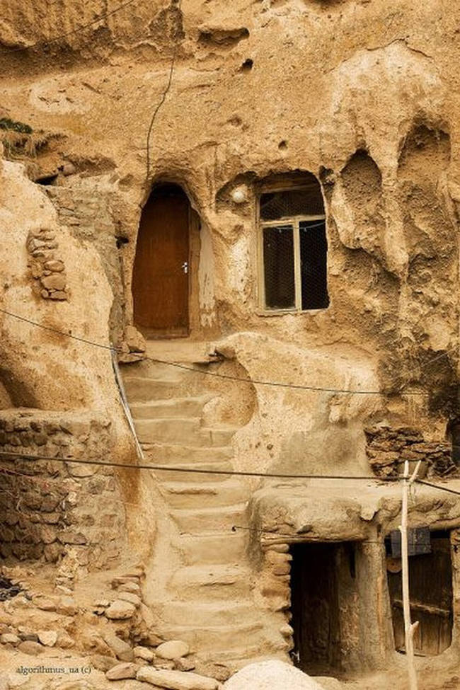 For the most part, residents try to keep both the interior and exterior of their homes in accord with the "authentic Kandovan feel."