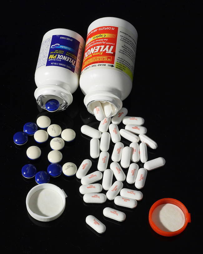 The Chicago Tylenol murder case has still yet to be solved. In 2011, the FBI looked into the possibility of a link between the murders and "Unabomber" Ted Kaczynski. Despite the fact that Kacynski frequently lived in Illinois, conclusive evidence has been able to convict him.