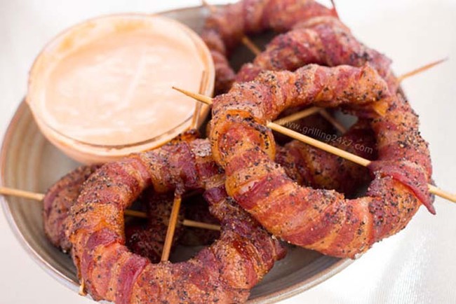 Smoked Bacon-Wrapped Onion Rings With Sriracha Dipping Sauce