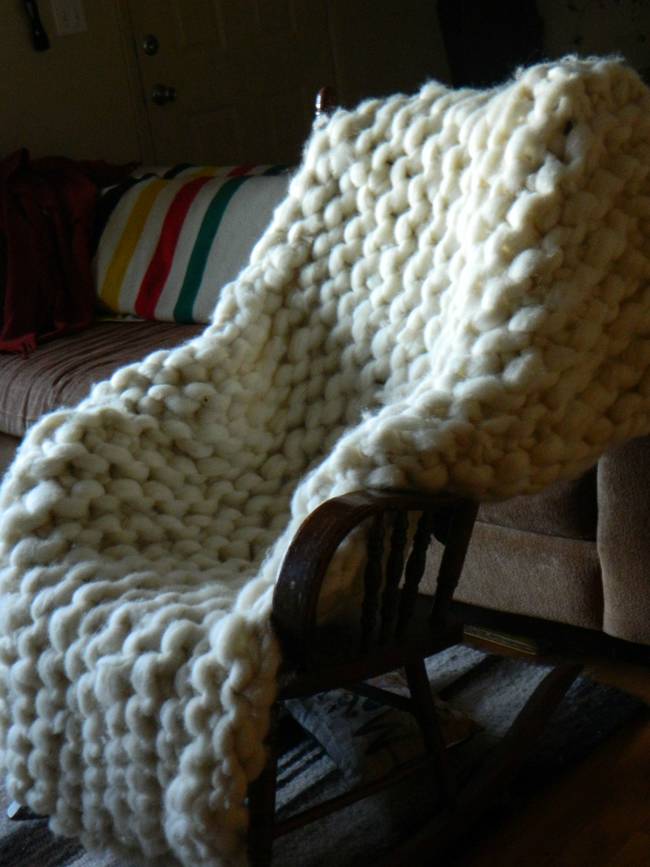 Now that is one big ol' blanket. Everything about it looks gigantic, and tremendously cozy.