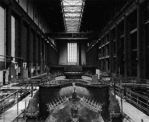 11.) A power station was turned into an art museum.