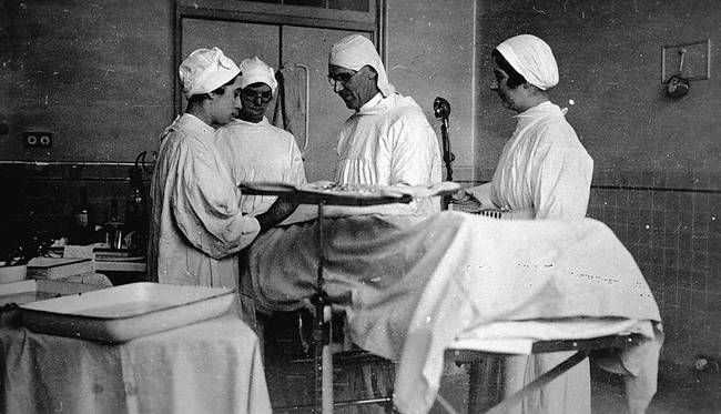 Many patients in surgery would bleed to death. Others would die of shock. Most had wounds which became infected, and subsequently died of fever.