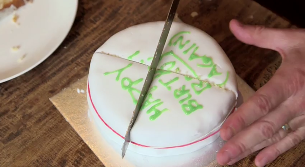 You may want to use a rubber band to keep the cake together.