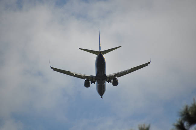 Airlines should have live cam feeds that shows the scenery in front of the planes as part of the choices for in-flight entertainment.