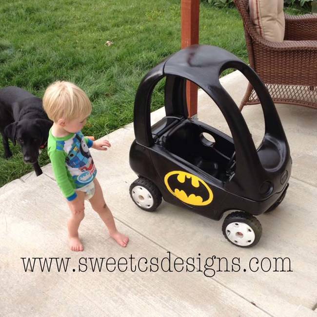 Your toddler will love this Bat Mobile toy car. See the step-by-step instructions <a href="https://sweetcsdesigns.com/batmobile-cozy-coupe-refashion/">here</a>.