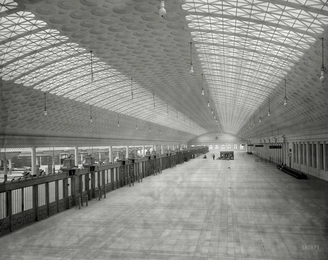 3.) Washington, D.C.'s Union Station in 1910.