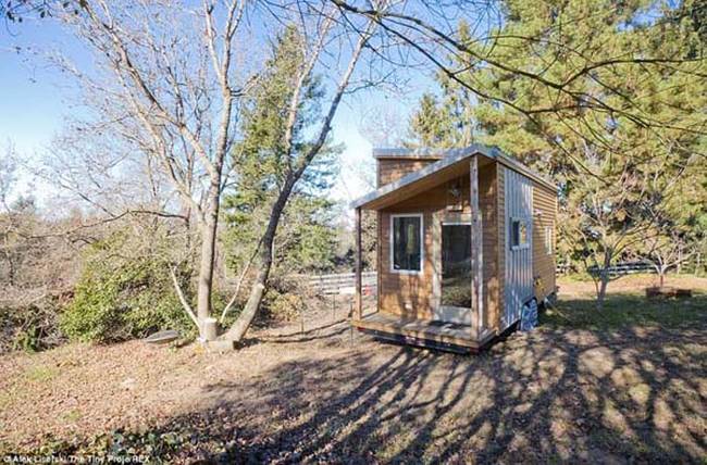 Alex Lisefski built his tiny house to live simply. "Inhabiting such a small space will force me to live in a simpler, more organized and efficient way."