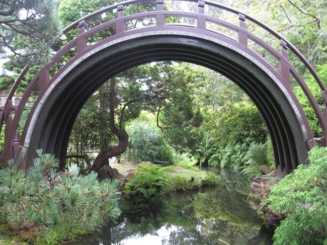 Moon Bridge, San Francisco, USA