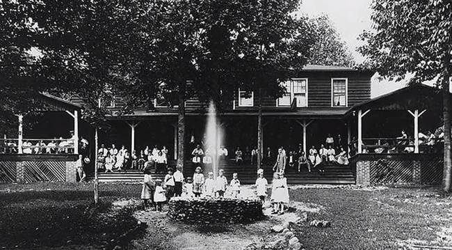 The hotel in the early 1900s.