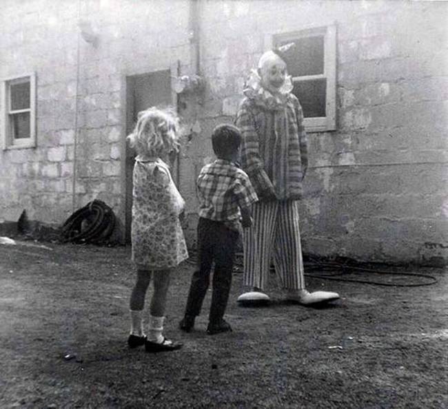 2.) New Jersey children and a creepy clown.
