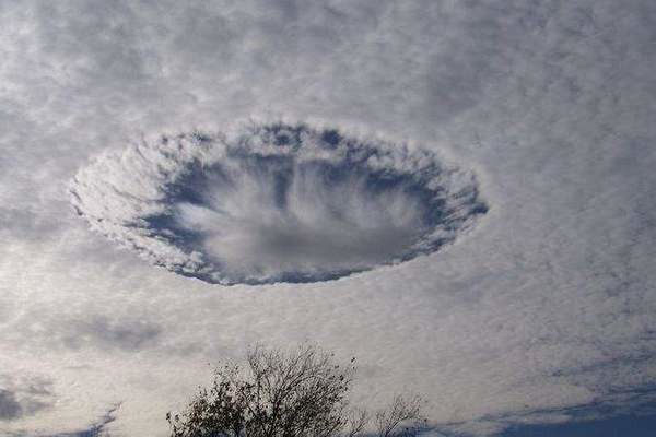 A "sky punch" caused by an aircraft.