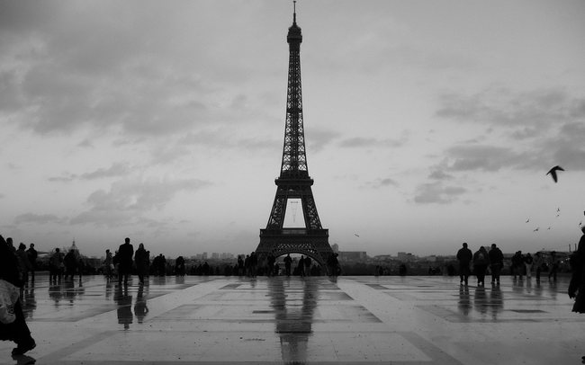 17.) France built a decoy Paris in order to confuse German pilots.