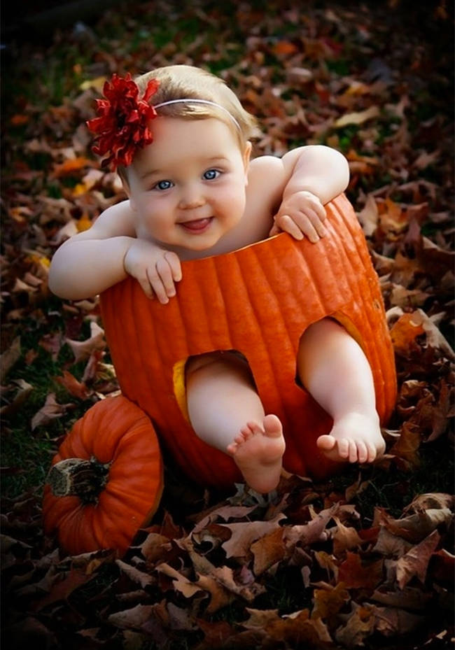 Lesson 1: Babies are terribly unprofessional when it comes to modeling. Thinking of trying to recreate this adorable fall photo?