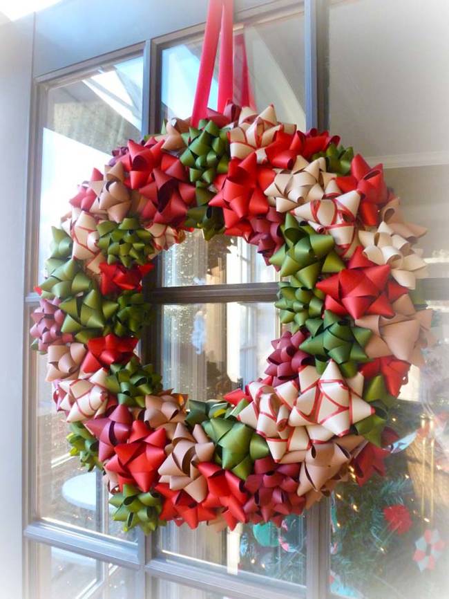 14.) Gift Bow Wreath