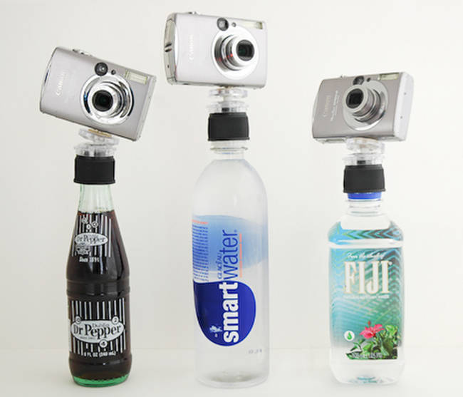 Check out the full tutorial <a href="https://agbeat.com/gadgets/how-to-turn-any-bottle-into-an-iphone-or-camera-tripod/">here</a>.