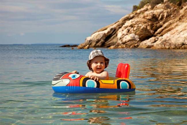 6.) Aqua Leisure Baby Boats.