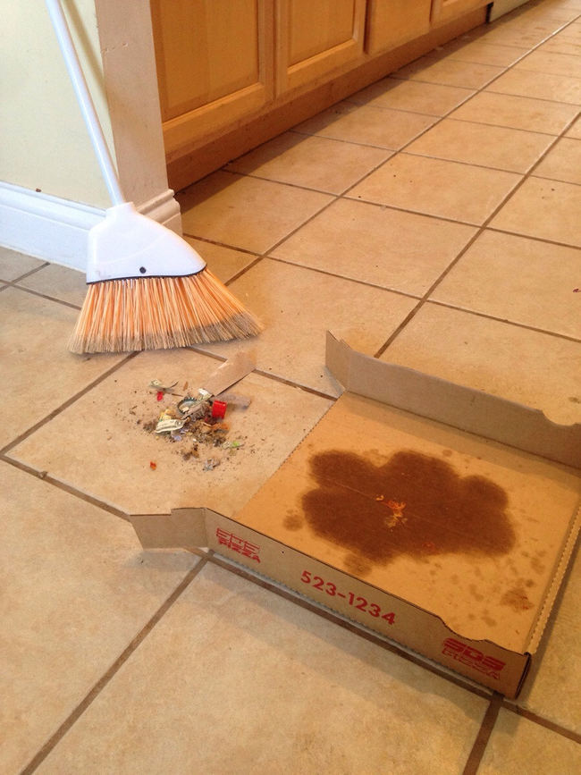 12.) Pizza box tops make great dust pans.