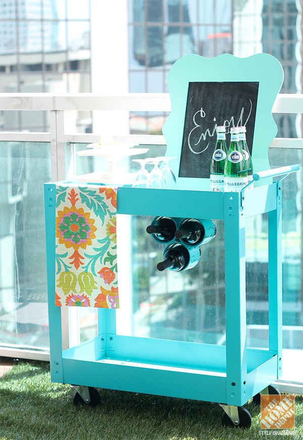 15. Outdoor bar cart, cute!