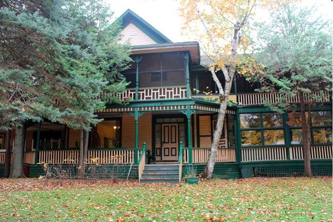 The main hotel building. It has 18 rooms for guests. Combined with the outbuildings, the whole resort has room for around 120 people.