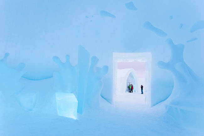 The bar, also constructed from ice.