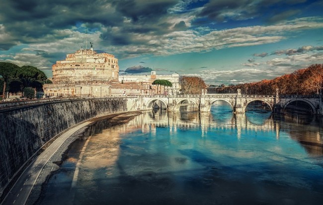 2.) Castel Sant'Angelo, Rome, Italy. The Roman Emperor Hadrian build this castle originally in 123 AD as a mausoleum. It stayed that way until the 14th century when the Catholic Church turned it into a grand fortress.