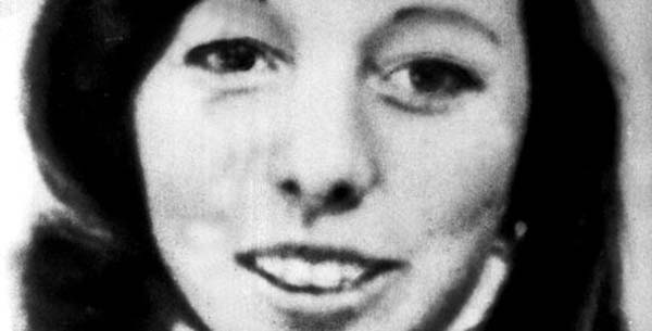 22.) Lesley Whittle: She was murdered on January 1975 after being kidnapped from her home by Donald Neilson. He had committed over 400 burglaries and three fatal shootings. Donald kept Lesley, naked and hooded, in a reservoir drainage shaft and tethered her there by a wire noose. He was later convicted and was sentenced to life in prison.