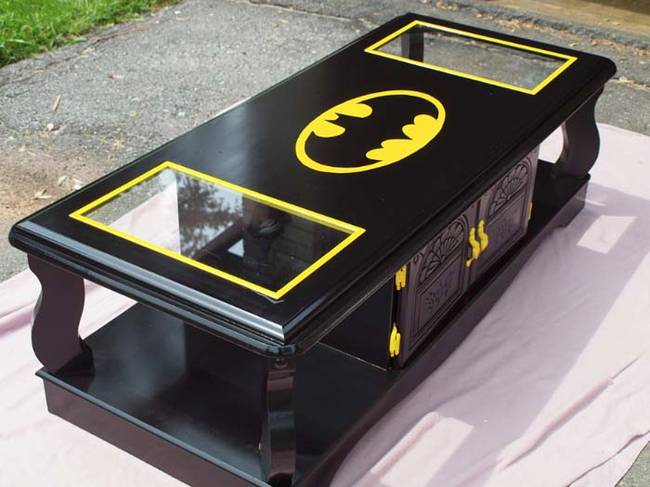 This <i>Batman</i> coffee table is perfect for a family game room.