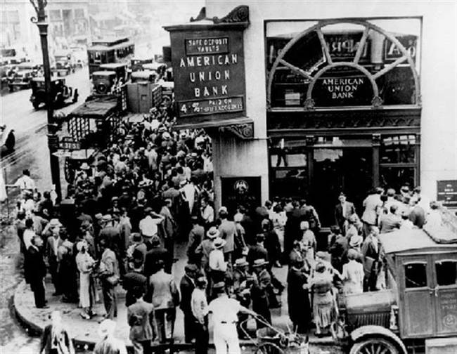 Although it took until fall 1930 for the first bank to fail, there was a run on banks with people trying to withdraw their savings.